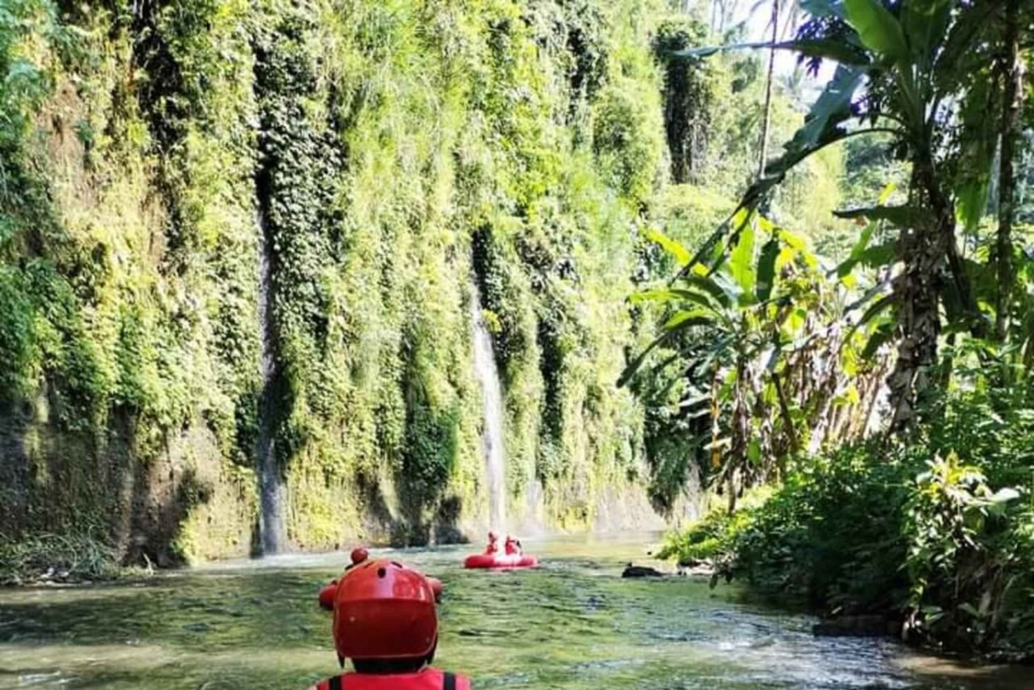 Ubud: tubing guidato nella giungla con pranzo