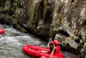 Ubud: tubing guidato nella giungla con pranzo