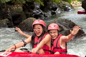 Ubud: tubing guidato nella giungla con pranzo