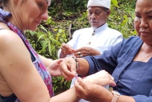Ubud : guérison et purification avec un chaman dans un temple caché