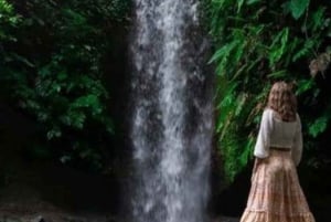 Ubud: Ridetur, zip-line-tur og tur til Manuaba-fossen