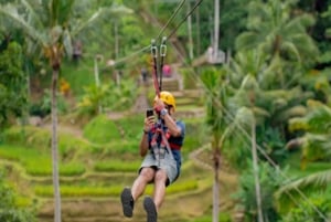 Ubud: Ridetur, zip-line-tur og tur til Manuaba-fossen