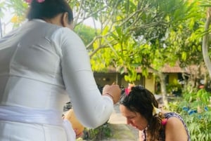 Ubud: Intuitive Healing with Local Healer