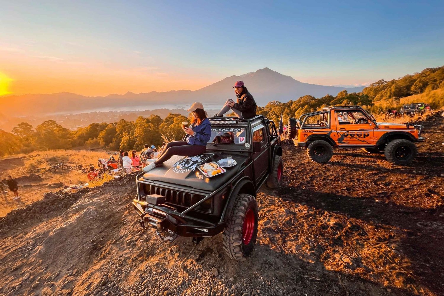 Ubud: Solopgangsoplevelse i jeep med Tukad Cepung-vandfaldet