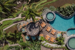 Ubud: Jungle Club, Waterfall, Market, and Tanah Lot Tour