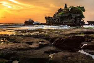 Ubud: Jungle Club, Waterfall, Market, and Tanah Lot Tour