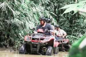 Ubud; passeios de quadriciclo na selva, no rio, na floresta de bambu e na lama