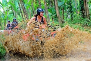 Ubud; passeios de quadriciclo na selva, no rio, na floresta de bambu e na lama