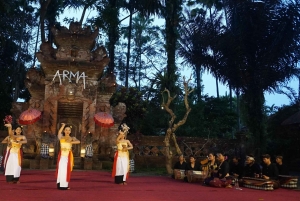 Ubud: Biljett till Legong Lasem eller Ramayana-balett