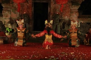 Ubud: Biljett till Legong Lasem eller Ramayana-balett