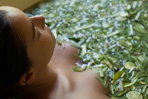 Ubud: Massage & Flower Bath at Tejas Spa Jembawan