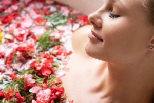 Ubud: Massage & Blumenbad im Tejas Spa Monkey Forest