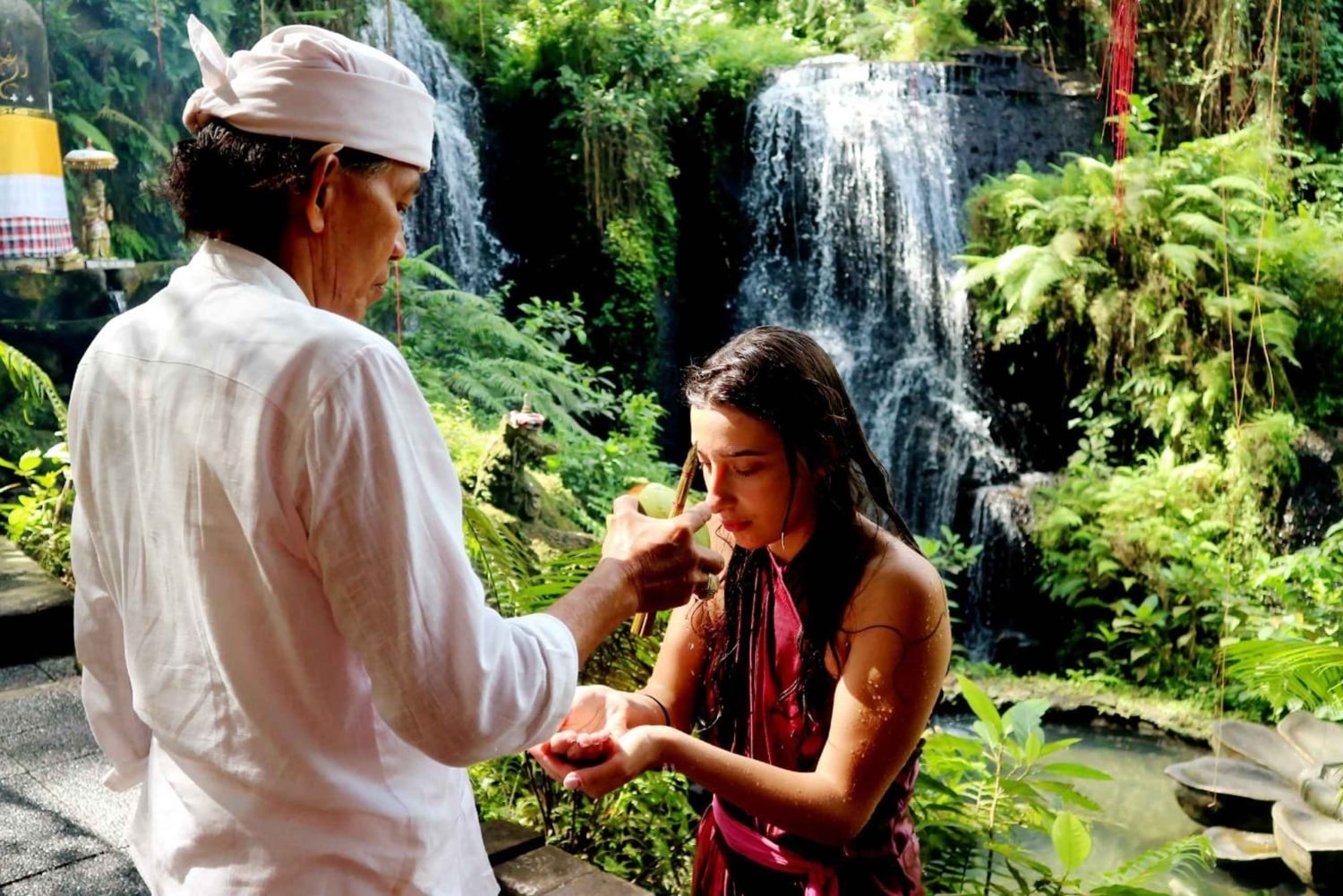 Ubud: Melukat at Griya Taman Beji Waterfall & Cretya DayClub