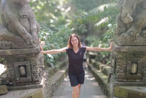 Ubud: Monkey forest, Temple and Tegenungan waterfall Tour