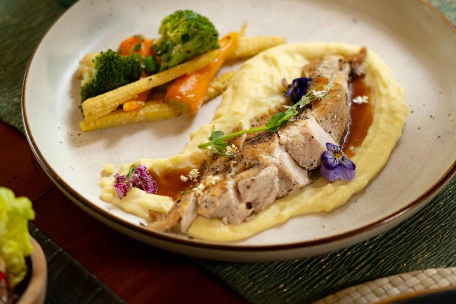 Ubud: New Year’s Eve 4-Course Dinner & Wine at Tablespoon