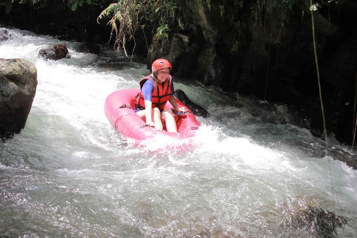 Ubud: Pakerisan Jungle River Tubing Adventure with Lunch