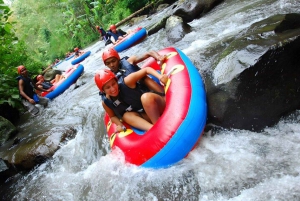 Ubud: Avventura in tubing nella giungla di Pakerisan con pranzo