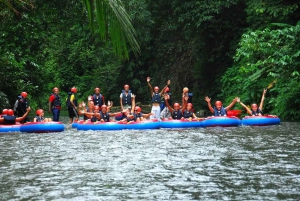 Ubud: Avventura in tubing nella giungla di Pakerisan con pranzo