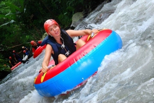 Ubud: Avventura in tubing nella giungla di Pakerisan con pranzo
