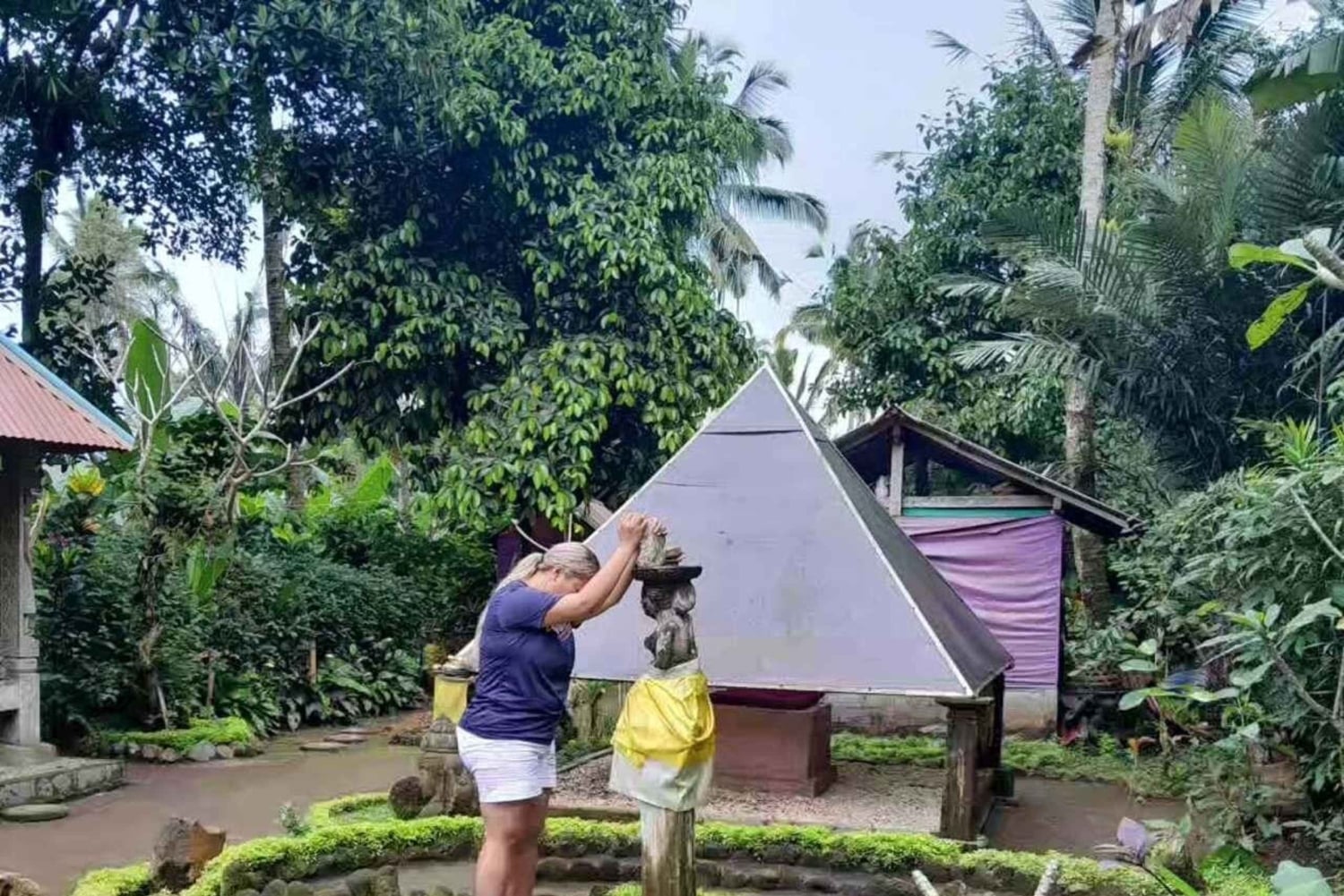 Ubud: Palm Reading Ritual with Local Guide in country side