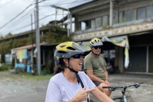 Ubud: PRIVATE E-bike Tour inside Rice Field with meal & pool