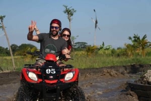 Ubud : Quad à travers la rivière, les rizières et les chutes d'eau.