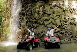 Ubud : Quad à travers la rivière, les rizières et les chutes d'eau.