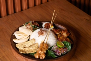 Ubud: cena en RENA Kitchen & Bar, cerca del palacio de Ubud