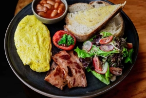 Ubud: cena en RENA Kitchen & Bar, cerca del palacio de Ubud