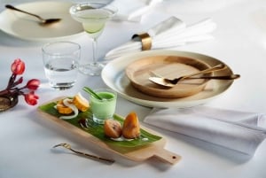 Ubud: Cena romántica en la terraza de un árbol del bosque