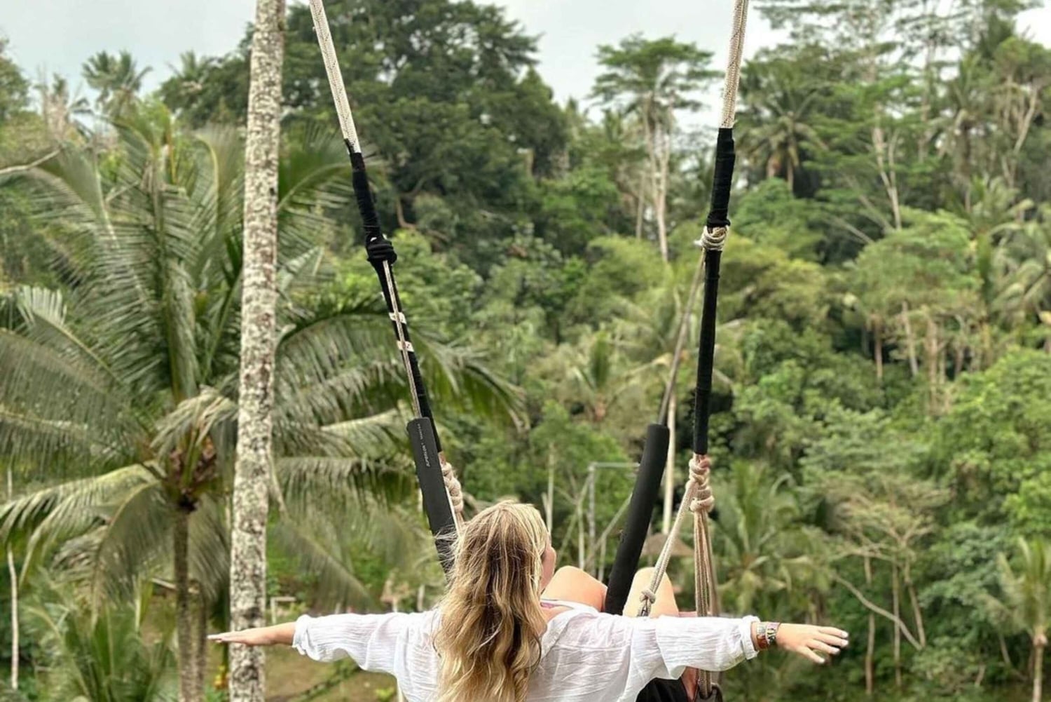 Ubud: Secret Waterfalls and Jungle Swing Private Tour