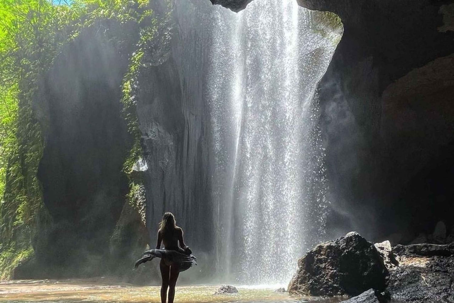 Ubud: Secret Waterfalls and Jungle Swing Private Tour