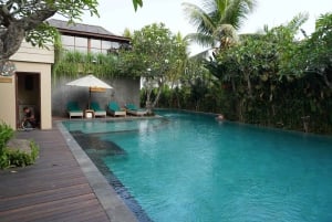 Ubud: Silver Jewelry Making Class with Pool Access
