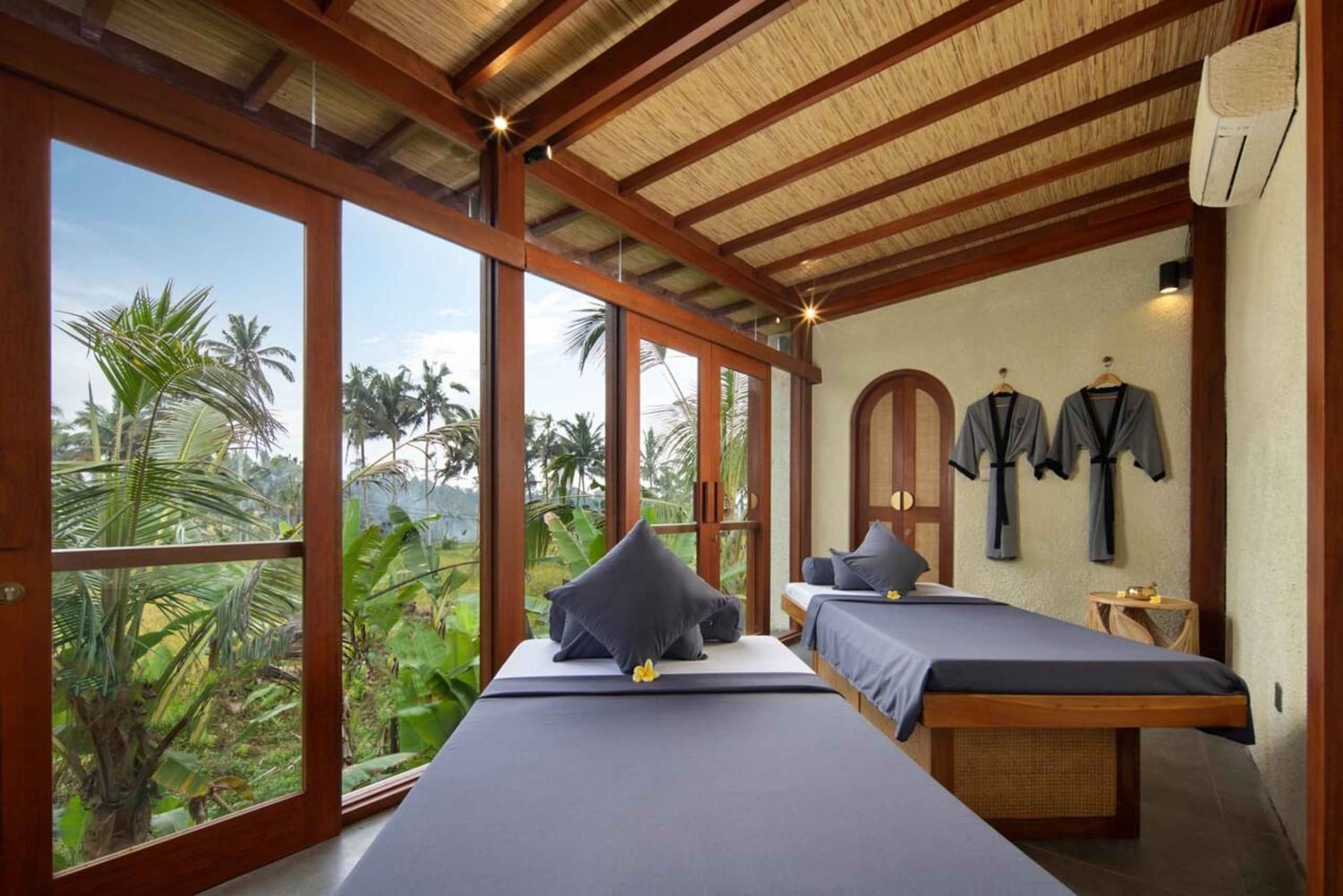 Ubud: tratamientos de spa con vistas a los arrozales en Svaha Spa Kelusa