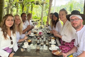 Ubud: aamukävely riisiterassilla, vesitemppeli ja uhrilahja