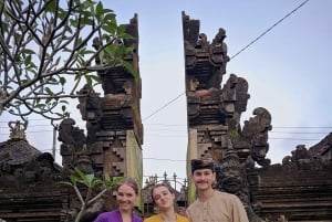 Ubud: Taro Village Firefly Excursion with a Vegetarian Meal