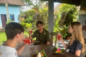 Ubud: Taro Village Firefly Excursion with a Vegetarian Meal