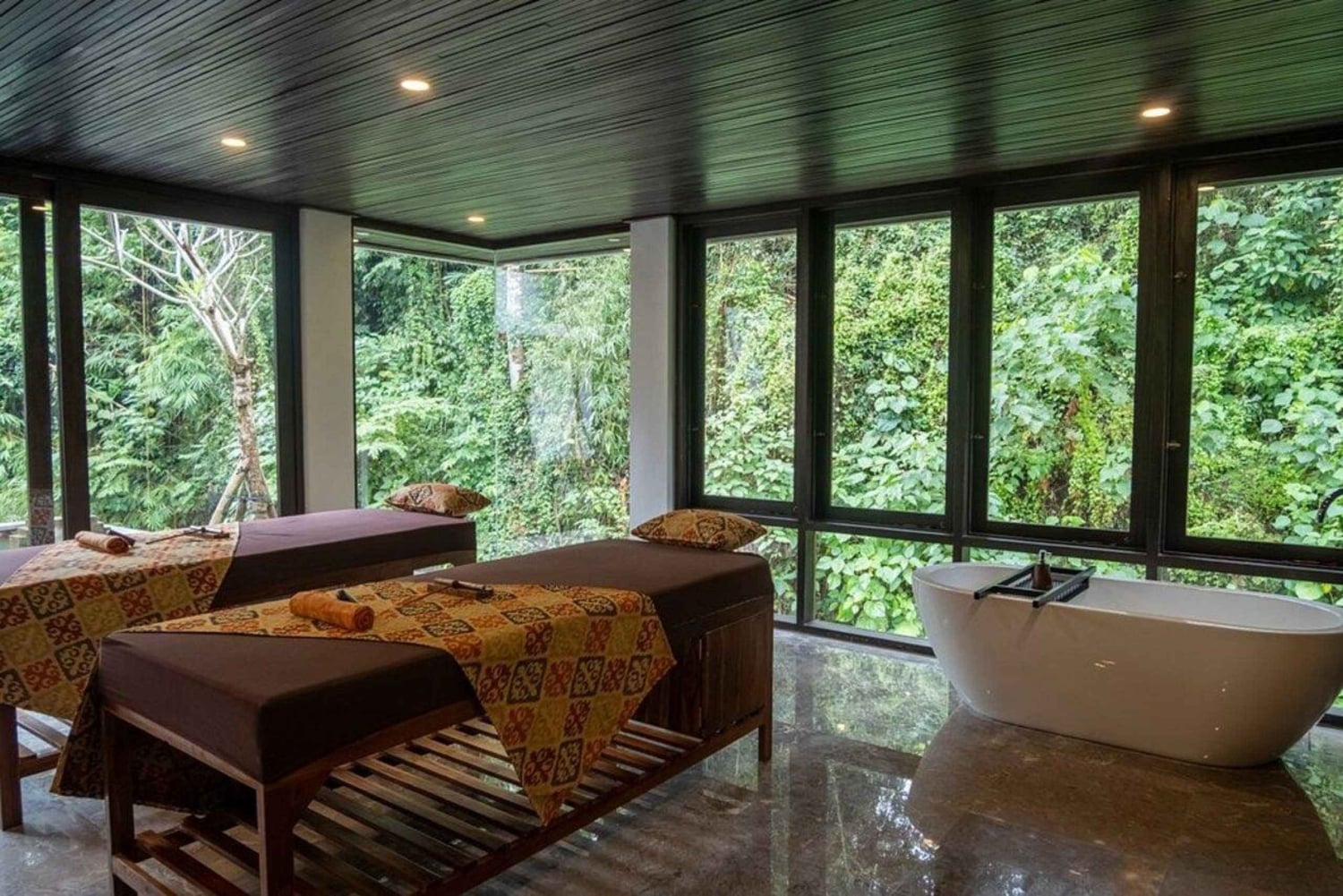 Ubud: Tejas Spa Unagi Riverfront Massage & Flower Bath