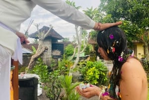 Ubud: Cura tradicional com a bênção do lótus branco