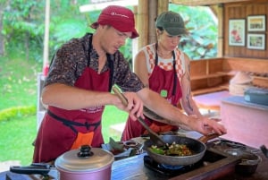 Ubud: Village Firefly Night Tour with Dinner