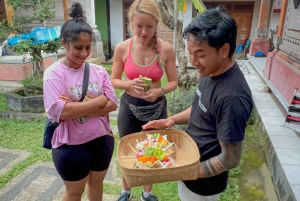 Ubud: Village Firefly Night Tour with Dinner