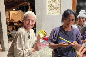 Ubud: Village Firefly Night Tour with Dinner