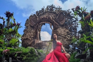 Ubud: Waterfall, Art Gallery, Dayclub, Spa, & Dinner Tour