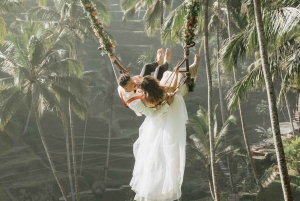 Ubud: cascata, templo Tirta Empul, terraço de arroz e baloiço
