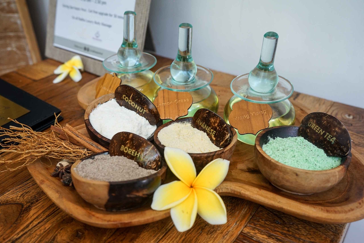 Ubud: Wellness Retreat with Massage, Yoga Class, and Lunch