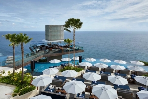 Uluwatu: Beach Club and Cliffside Private Bar Hopping Tour