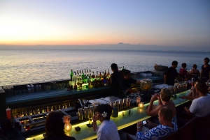 Uluwatu: Beach Club and Cliffside Private Bar Hopping Tour