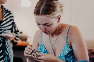 Uluwatu : Tee omat hopeakorusi luokka