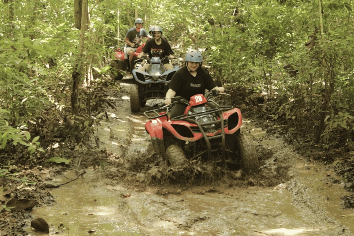 Uluwatu: Mud ATV Quad Bike Adventure Guided Tour