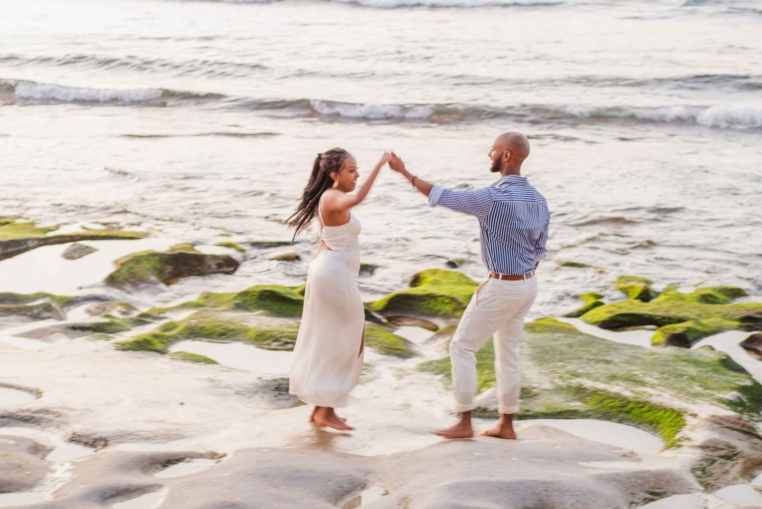 ウルワツ：ドローンとリール動画によるプライベート写真撮影をご提供いたします